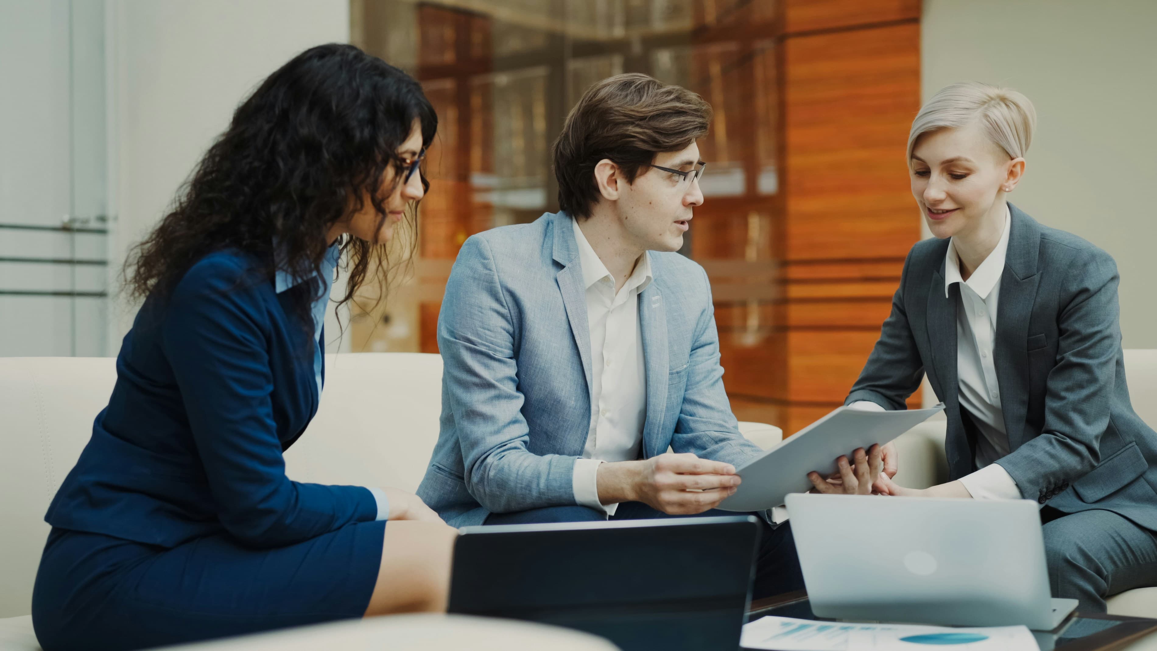 Finance career opportunities in the UK